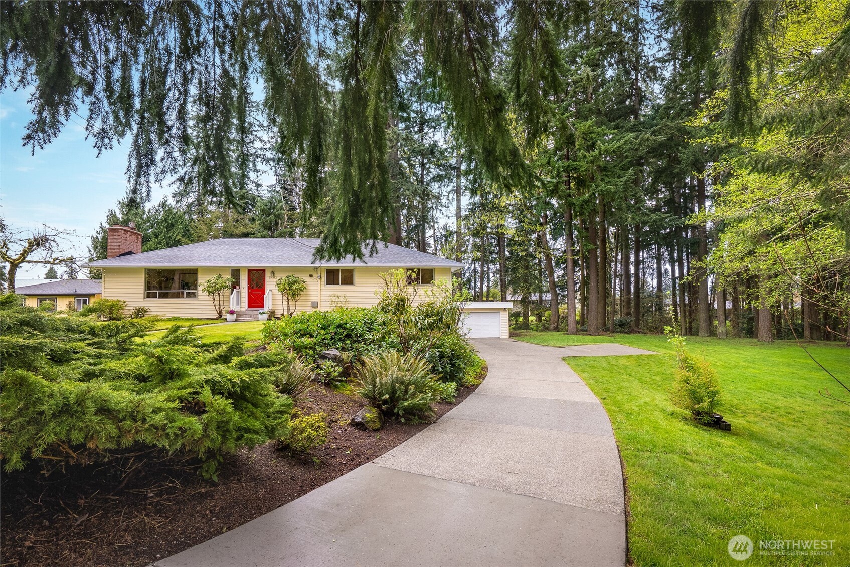 5402 West Drive , Everett, WA 98203