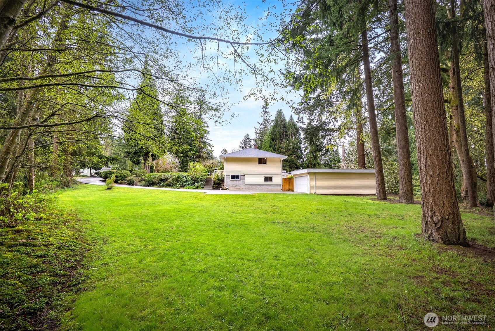 5402 West Drive , Everett, WA 98203