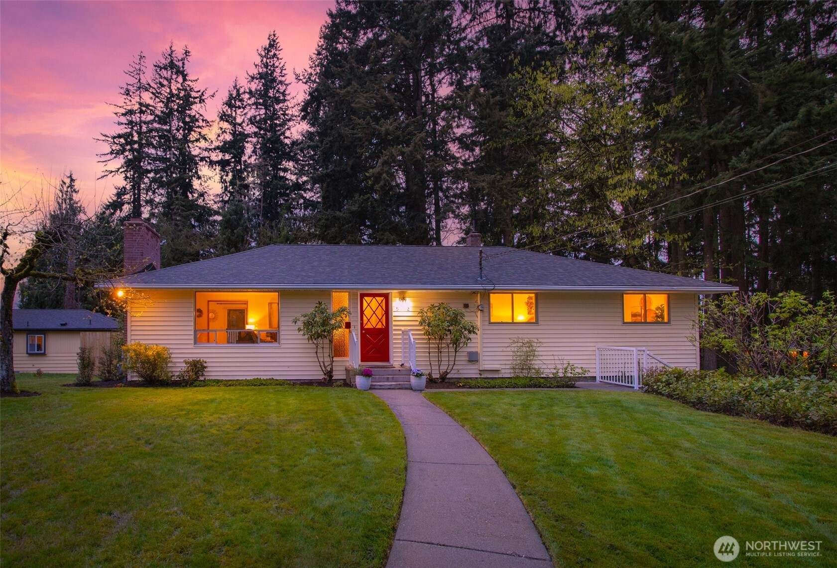 5402 West Drive , Everett, WA 98203