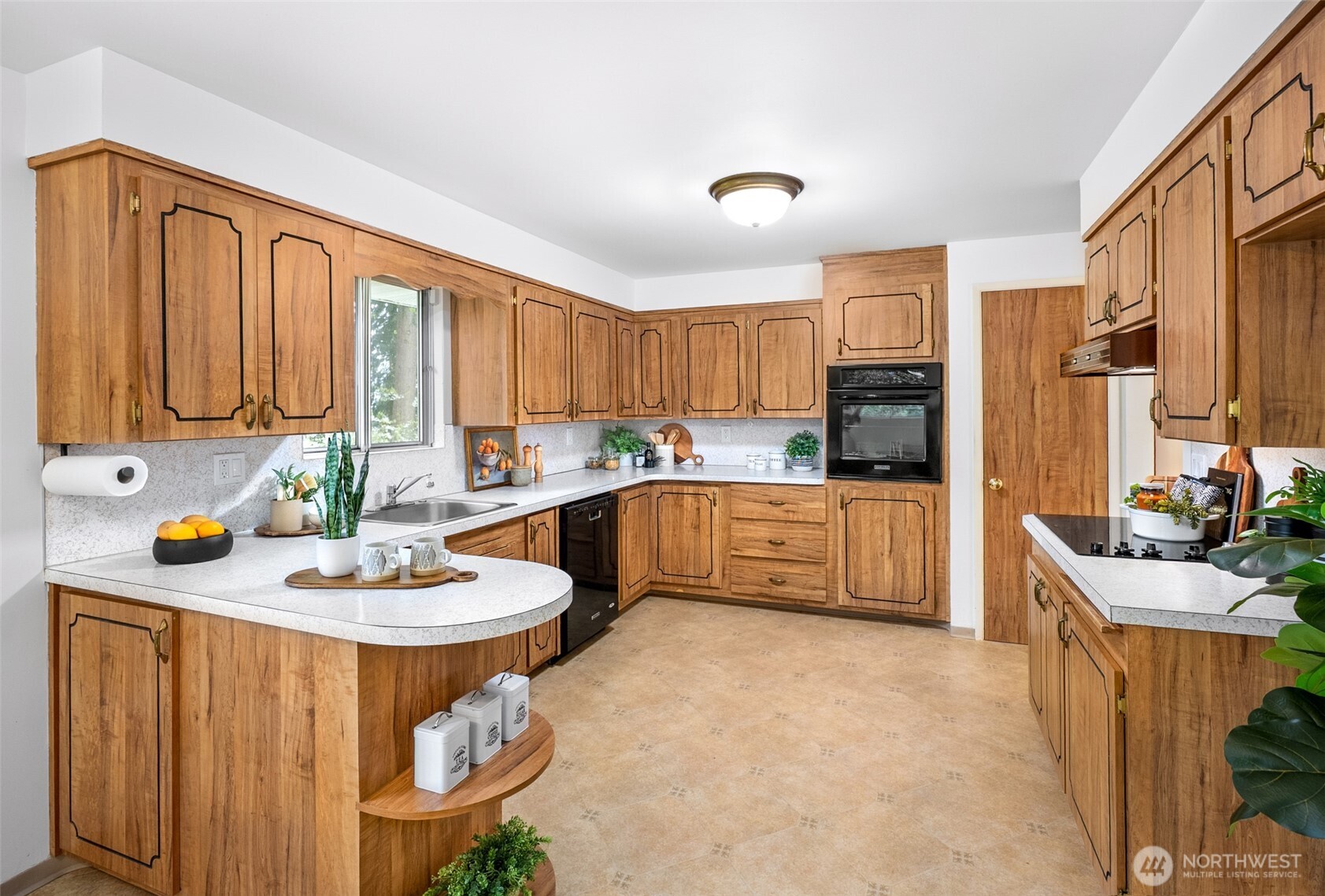 5402 West Drive , Everett, WA 98203