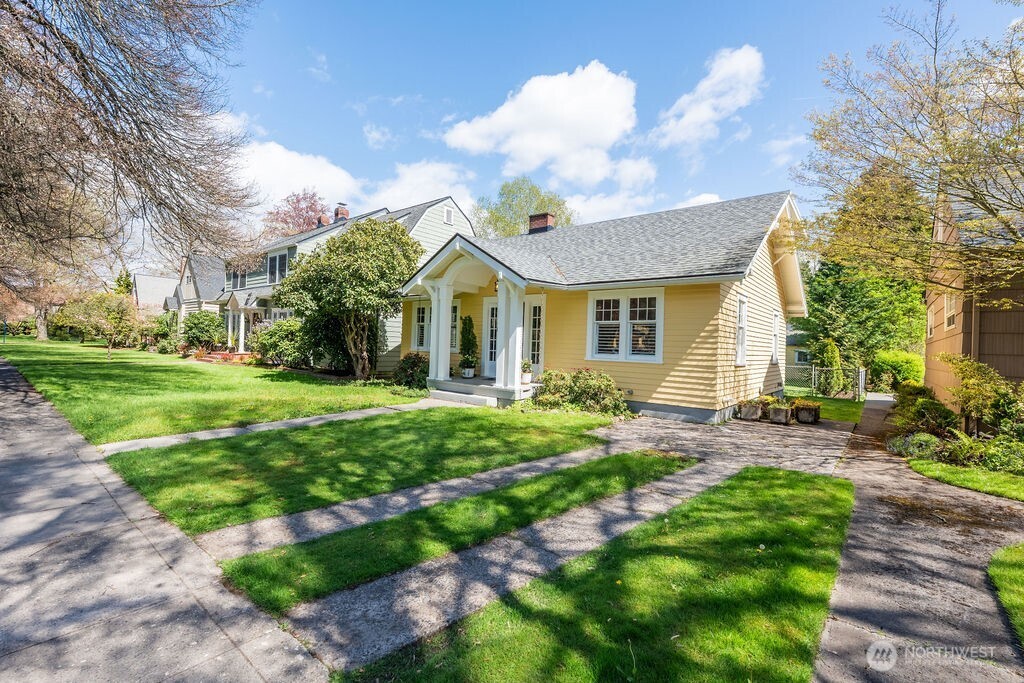 1424 25th Avenue , Longview, WA 98632