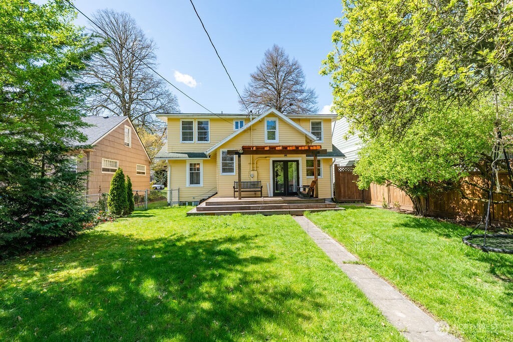1424 25th Avenue , Longview, WA 98632