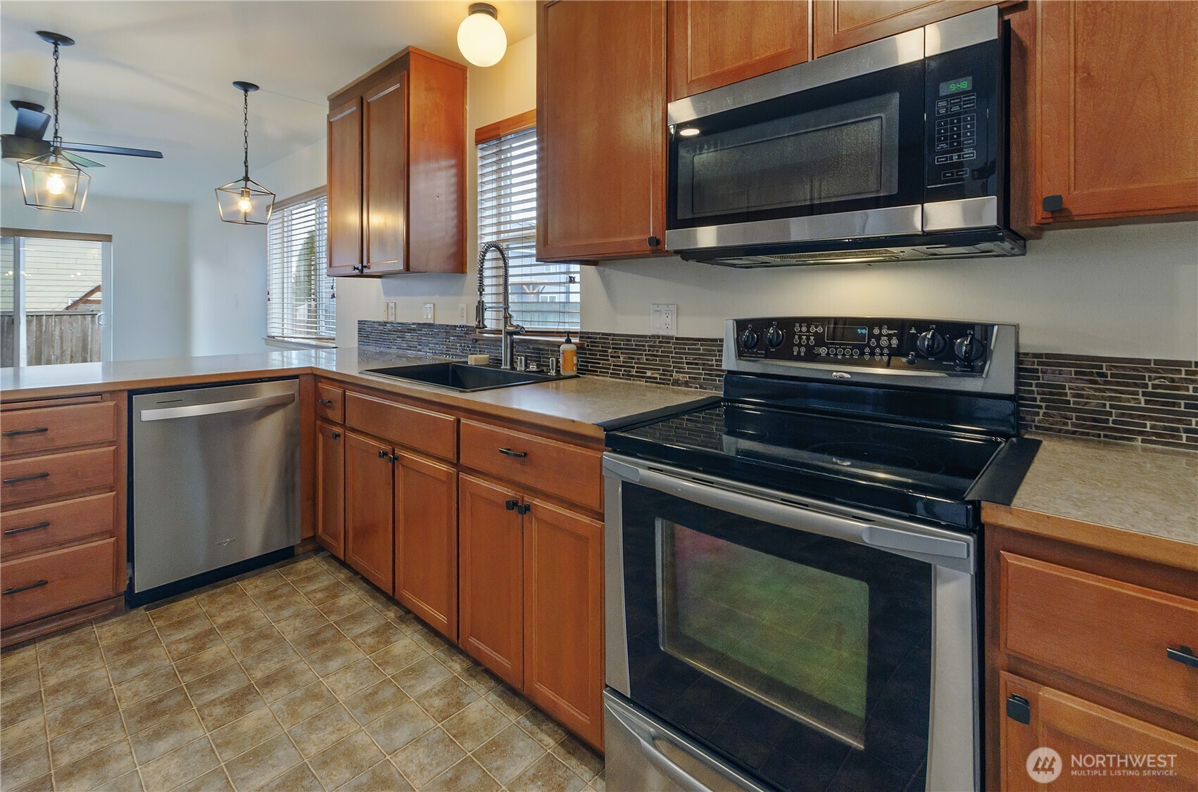 9114 Canal Road SE, Yelm, WA 98597