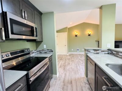 15291 NE 82nd Street #302, Redmond, WA 98052 - Photo 8