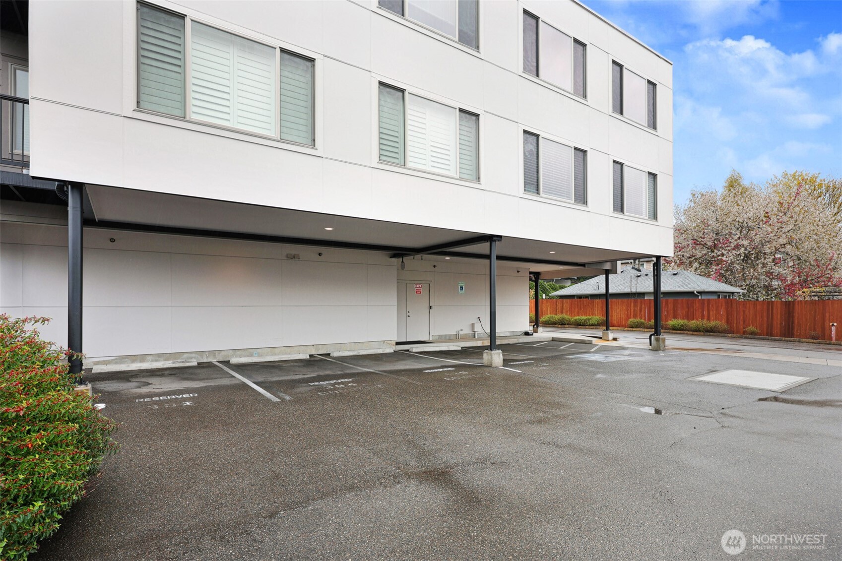 6219 NE 181st Street #301, Kenmore, WA 98028