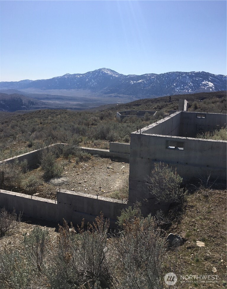 338 Palmer Mountain Road , Oroville, WA 98855