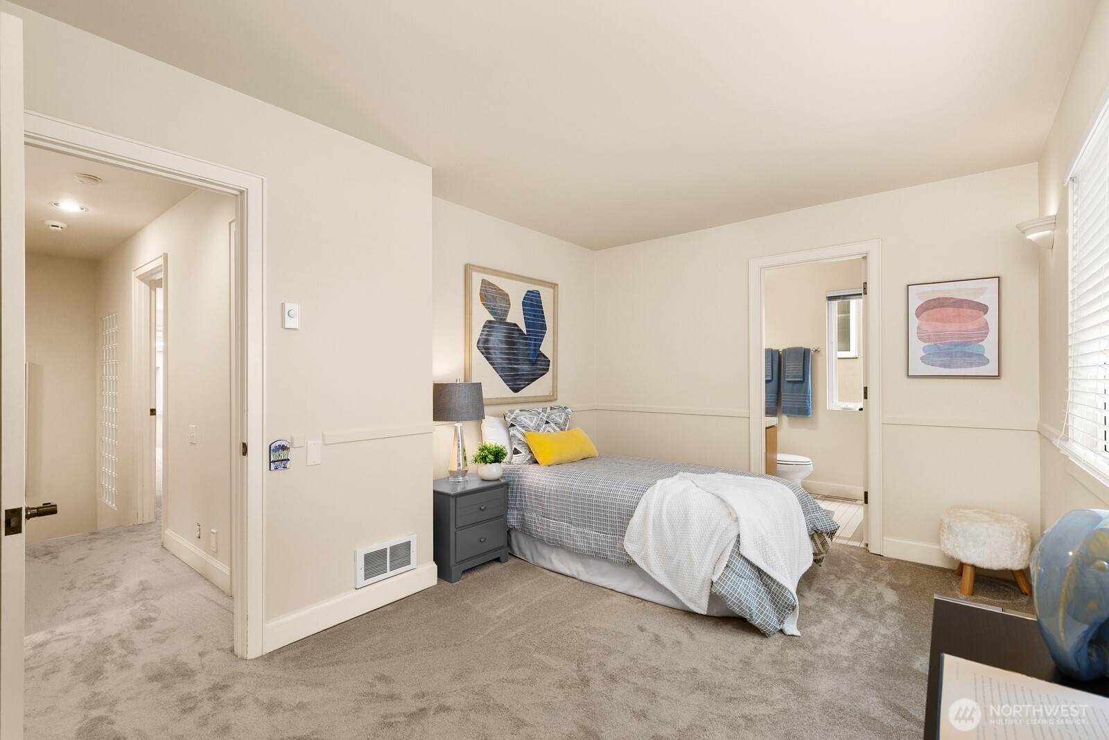 2341 43rd Avenue E, Seattle, WA 98112