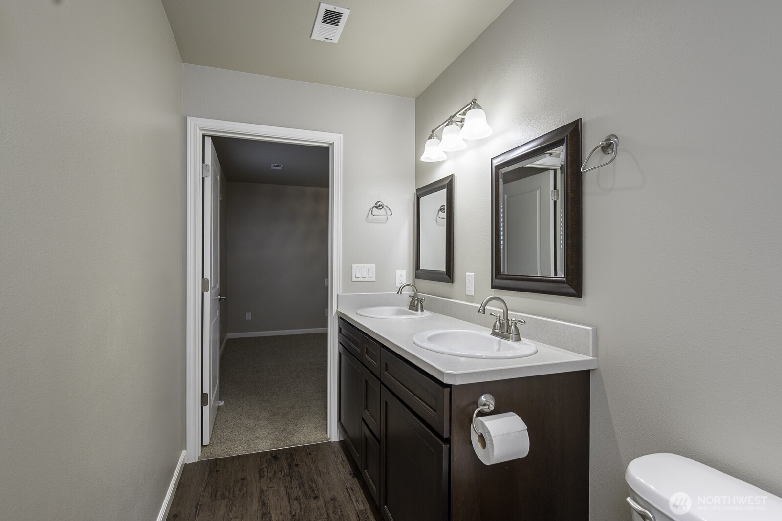 2143 NE Valley Road , Moses Lake, WA 98837