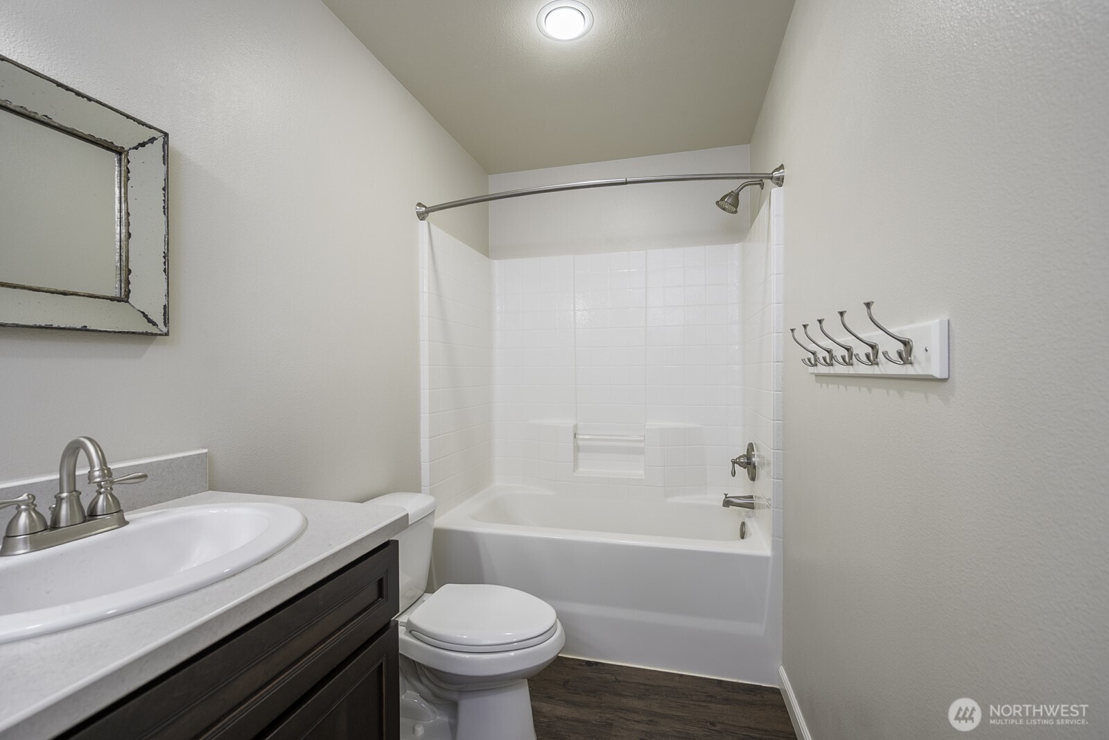 2143 NE Valley Road , Moses Lake, WA 98837