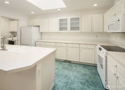 4309 7th Street Pl SE, Puyallup, WA 98374 - Photo 8