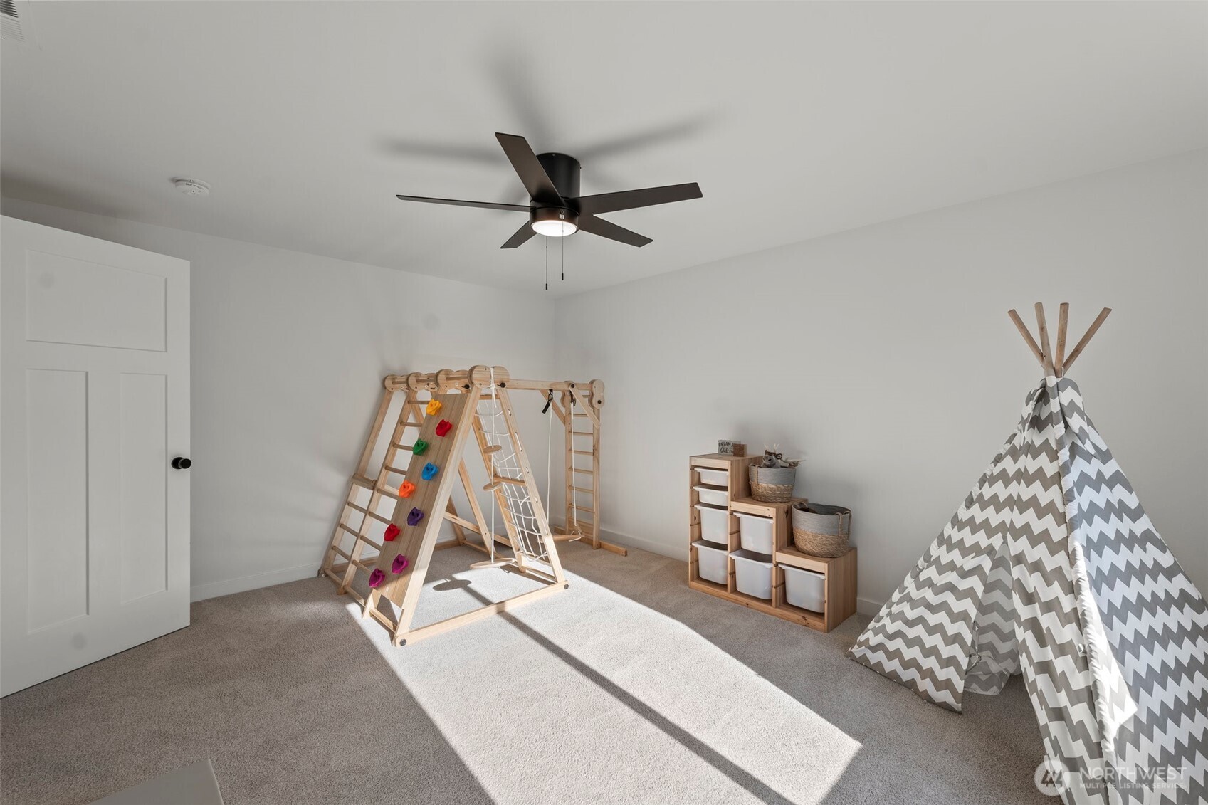 5946 SE Lake Valley Road , Port Orchard, WA 98367