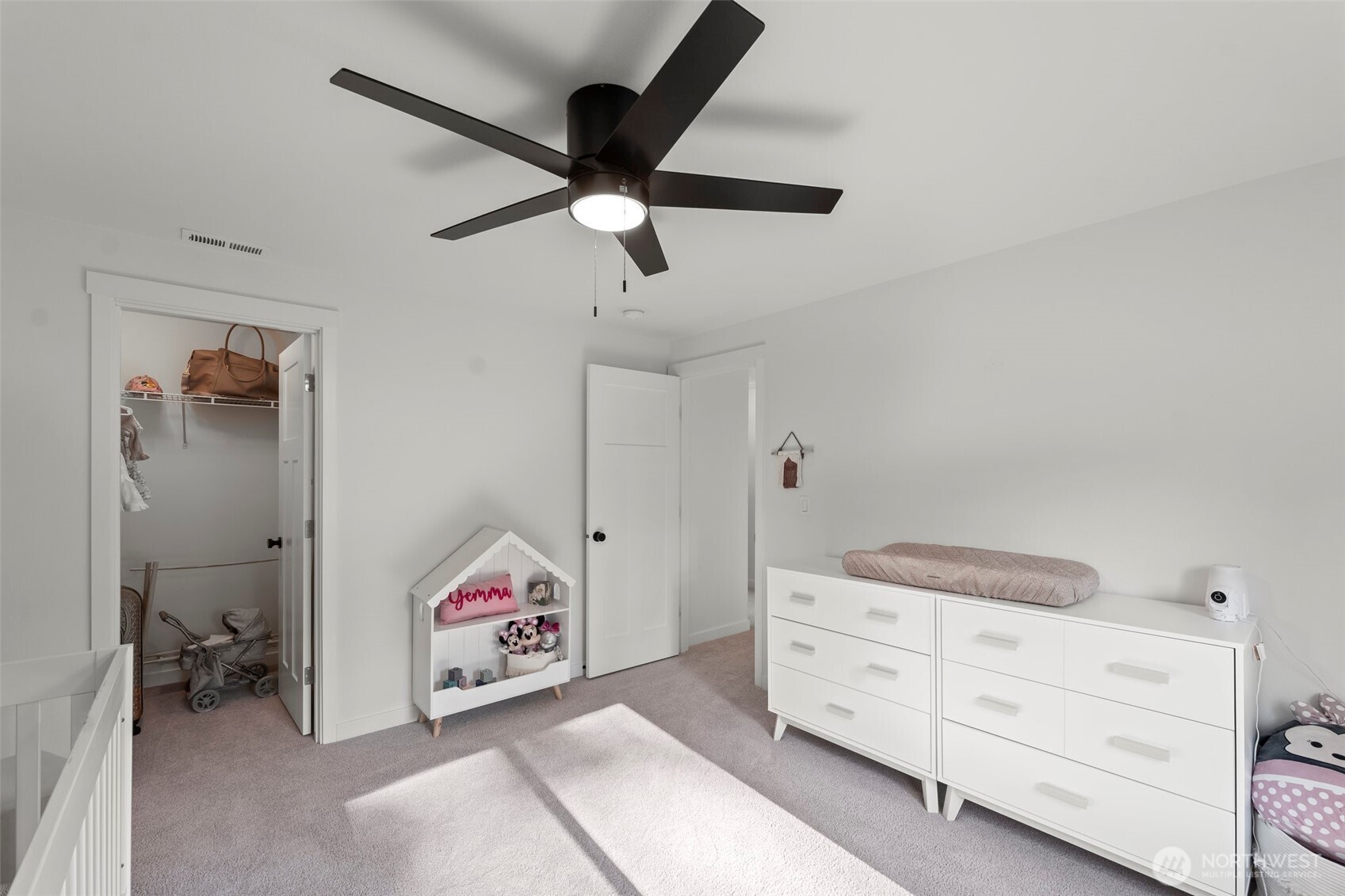 5946 SE Lake Valley Road , Port Orchard, WA 98367