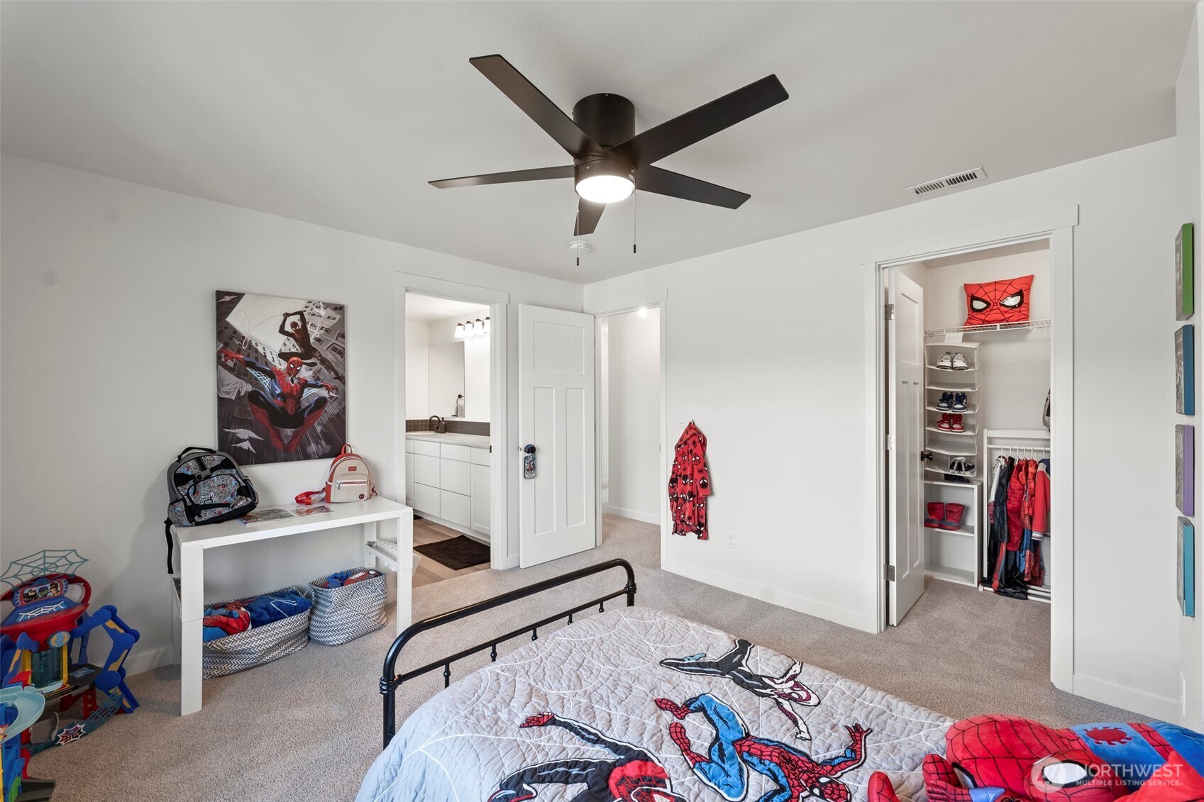 5946 SE Lake Valley Road , Port Orchard, WA 98367