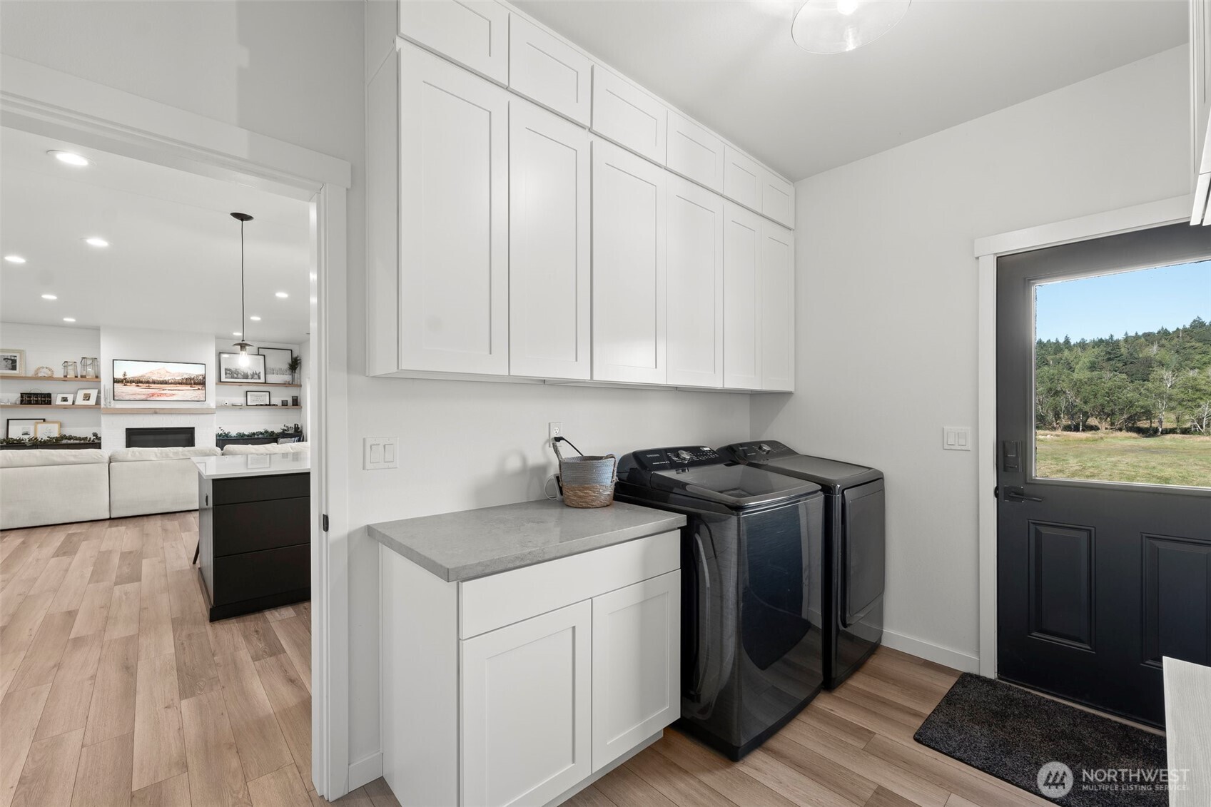 5946 SE Lake Valley Road , Port Orchard, WA 98367