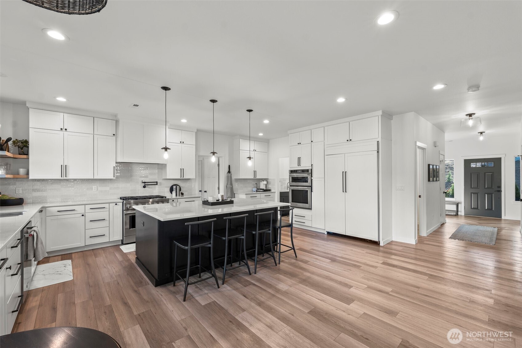 5946 SE Lake Valley Road , Port Orchard, WA 98367