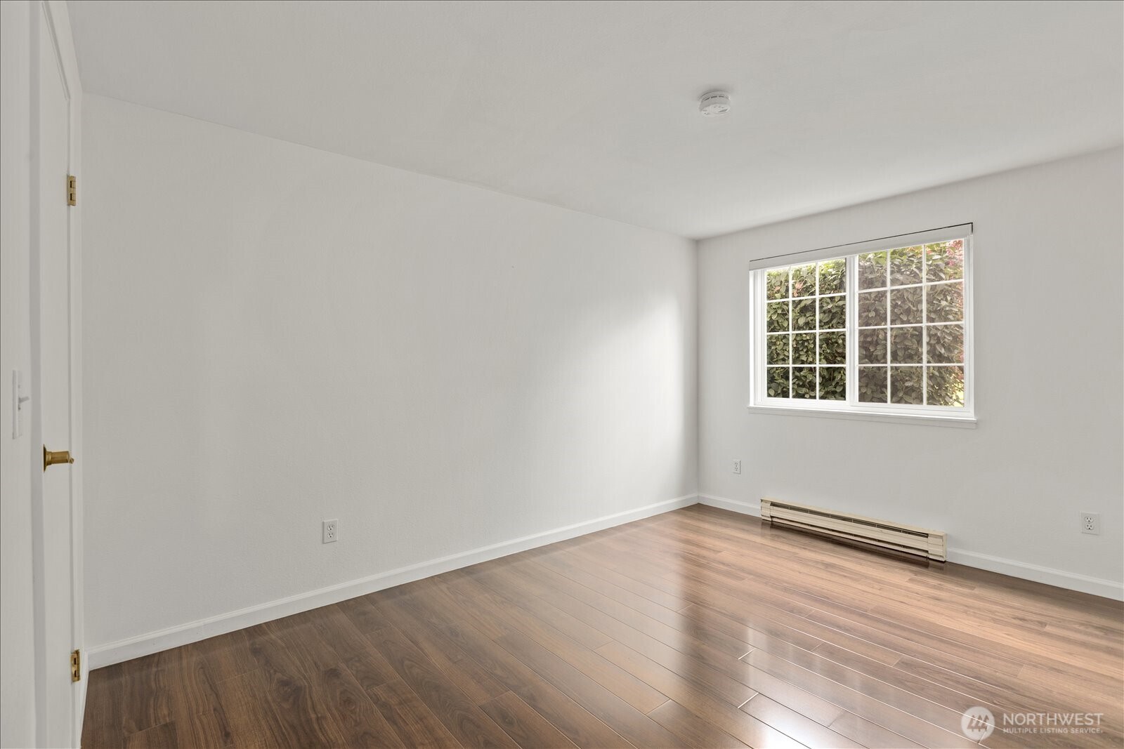 14200 NE 171st St #E104, Woodinville, WA 98072