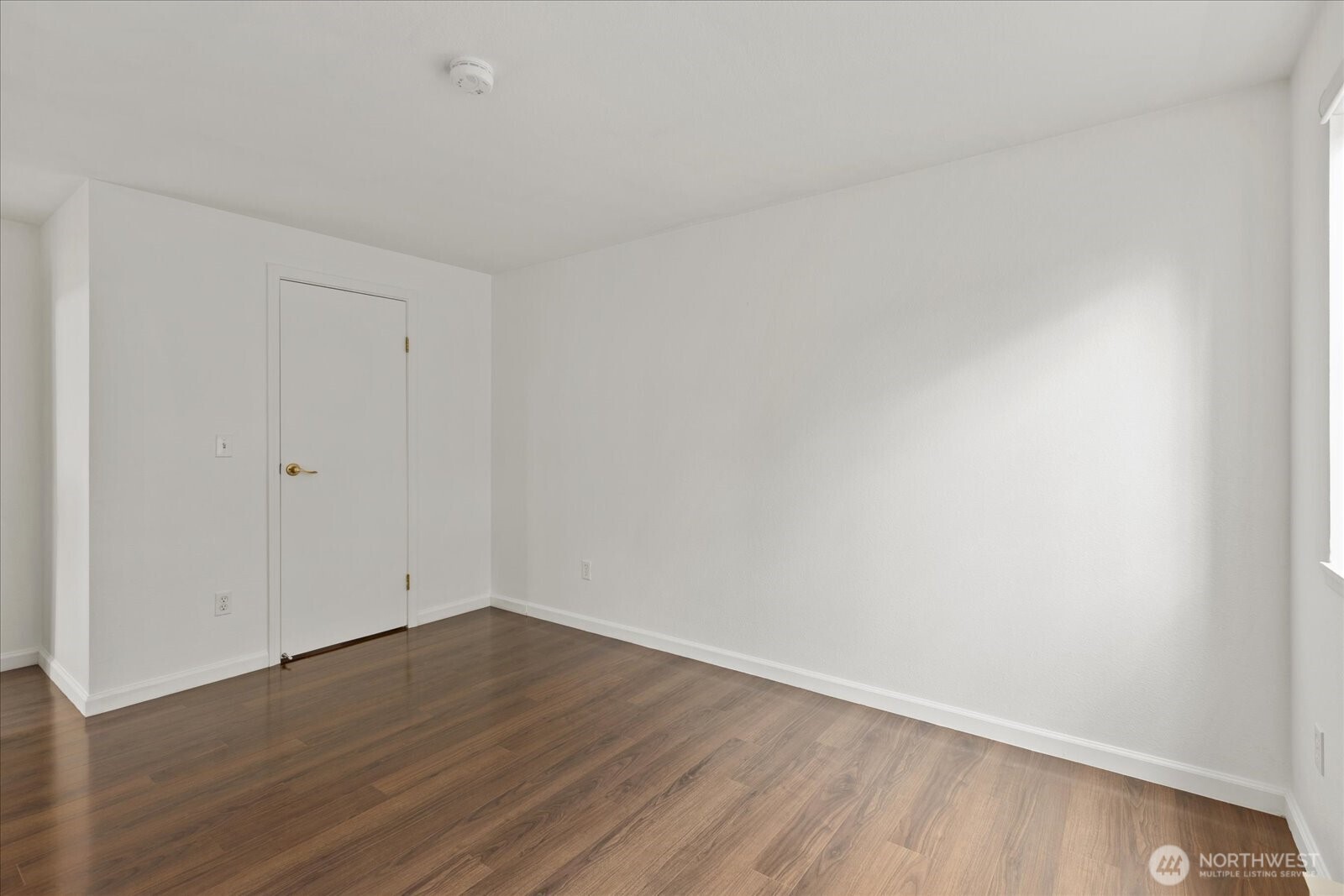14200 NE 171st St #E104, Woodinville, WA 98072
