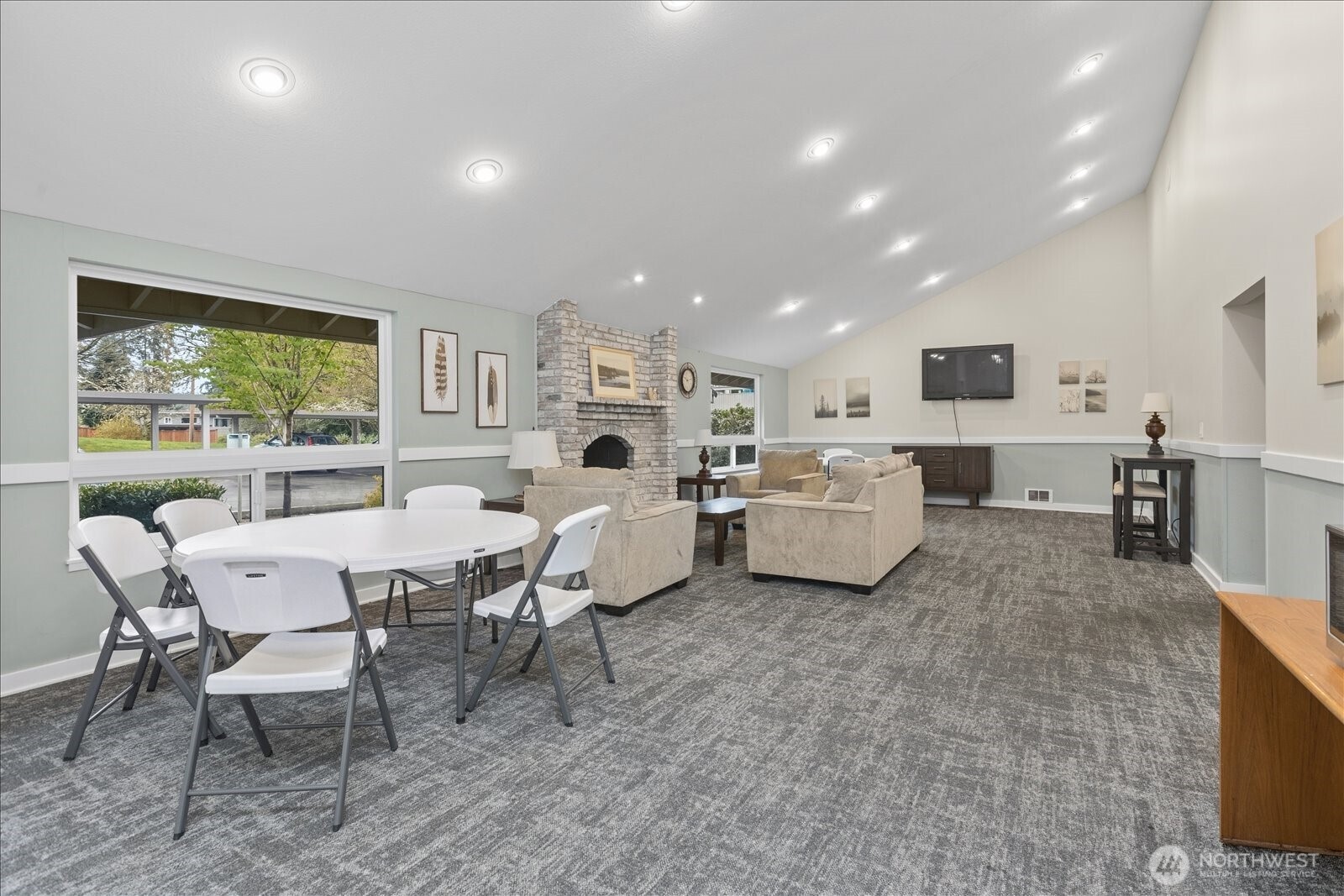 14200 NE 171st St #E104, Woodinville, WA 98072