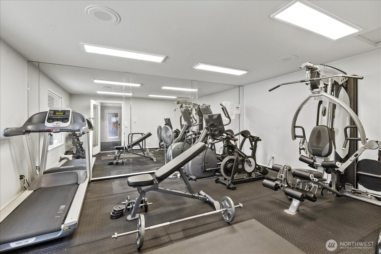 14200 NE 171st St #E104, Woodinville, WA 98072
