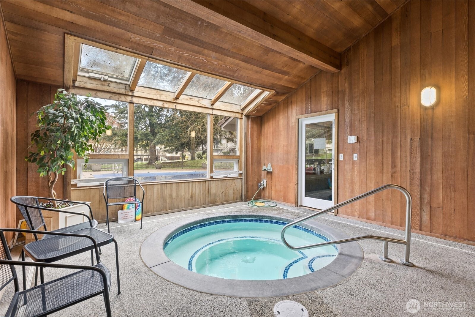 14200 NE 171st St #E104, Woodinville, WA 98072