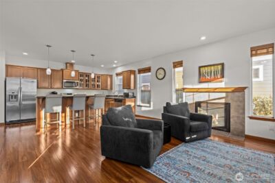 4322 25th Street SE, Puyallup, WA 98374 - Photo 2