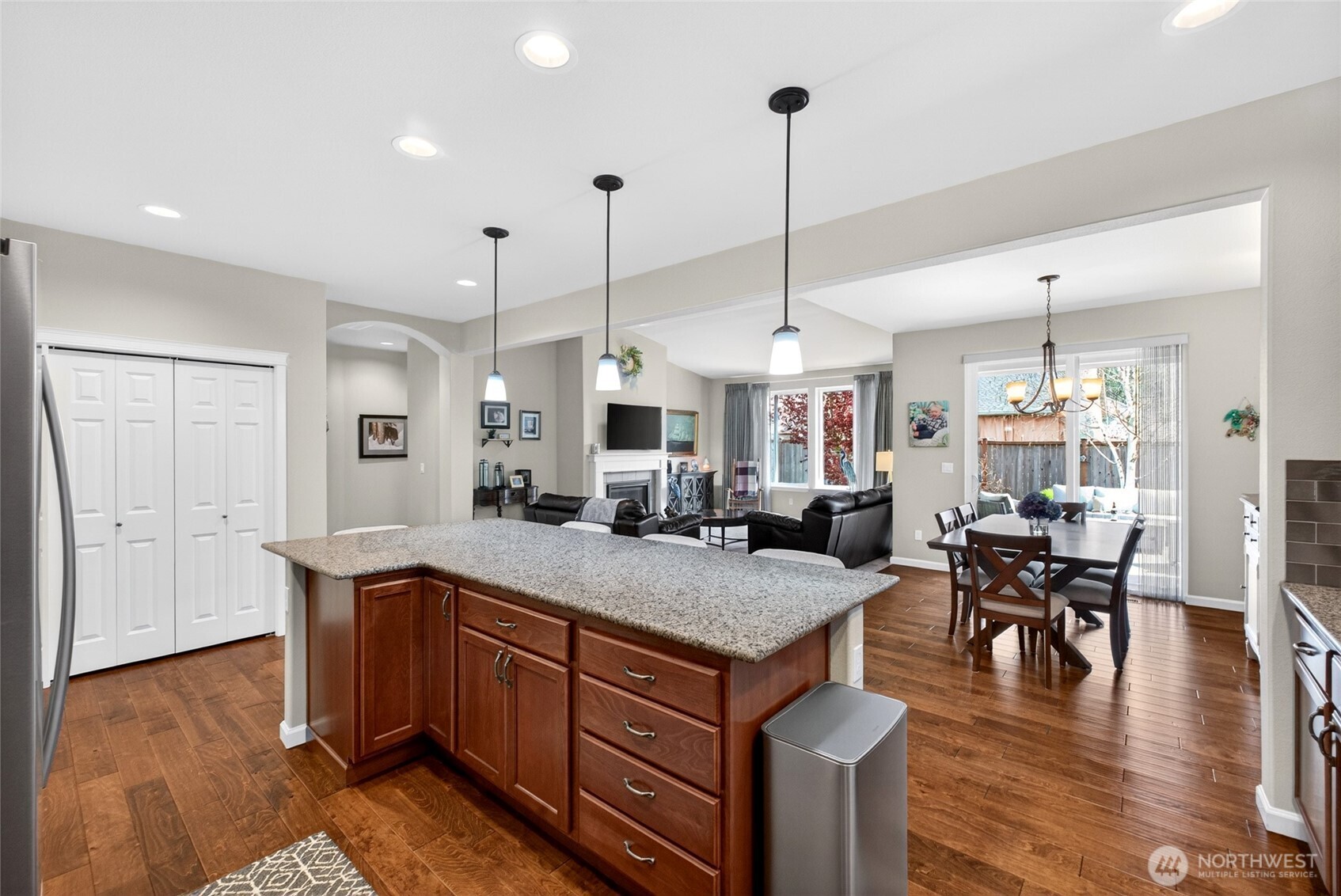646 Mandee Street SE, Lacey, WA 98513