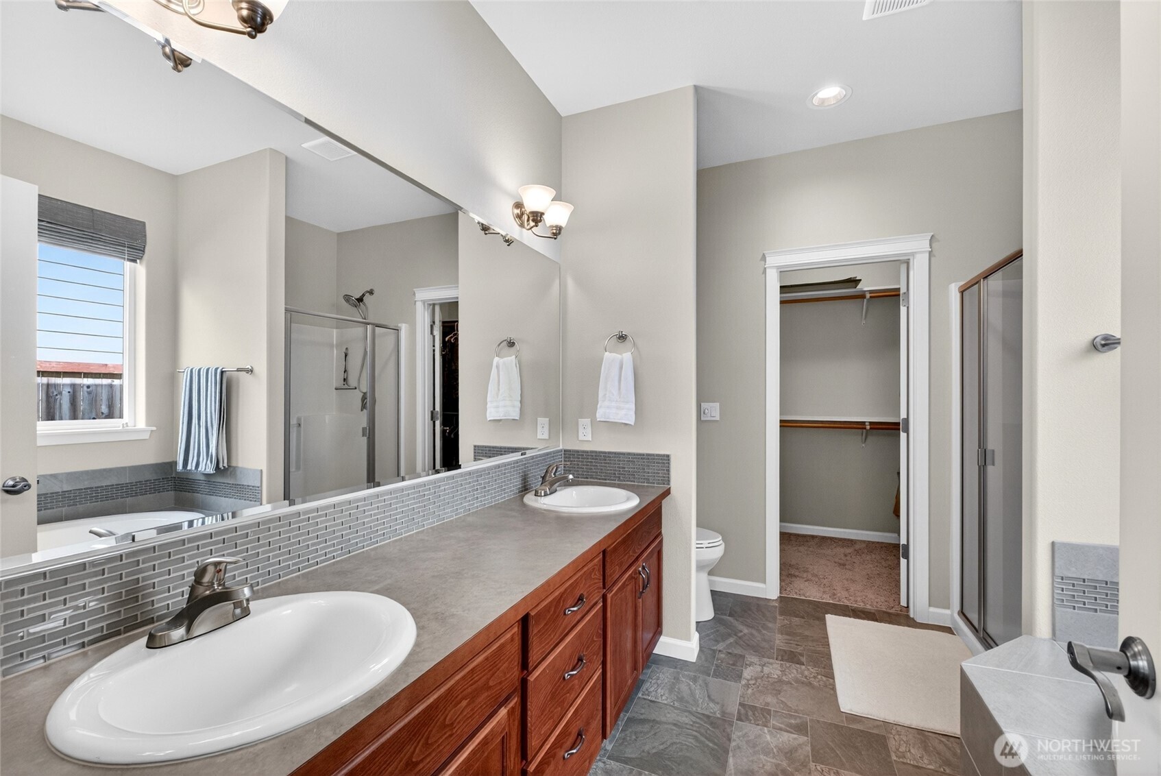 646 Mandee Street SE, Lacey, WA 98513