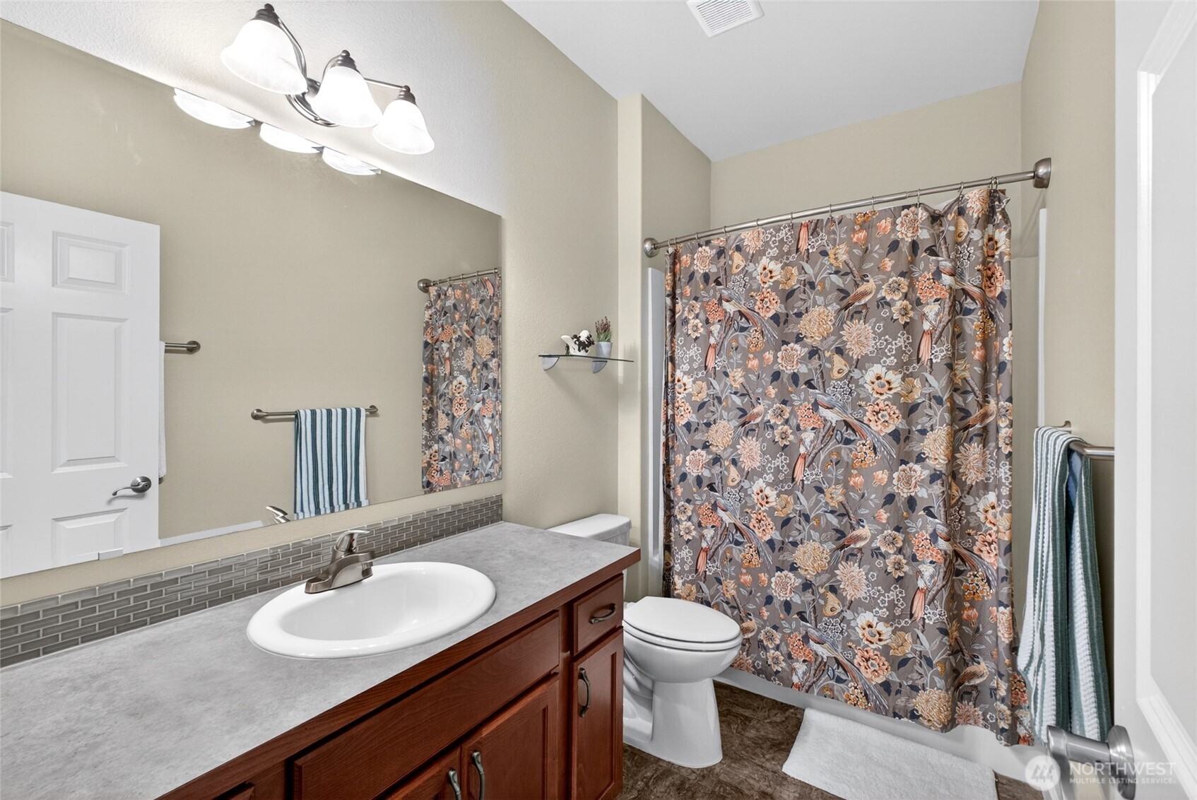 646 Mandee Street SE, Lacey, WA 98513