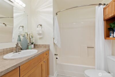 10025 NE 129th Place , Kirkland, WA 98034 - Photo 15