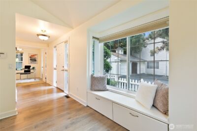 10025 NE 129th Place , Kirkland, WA 98034 - Photo 3