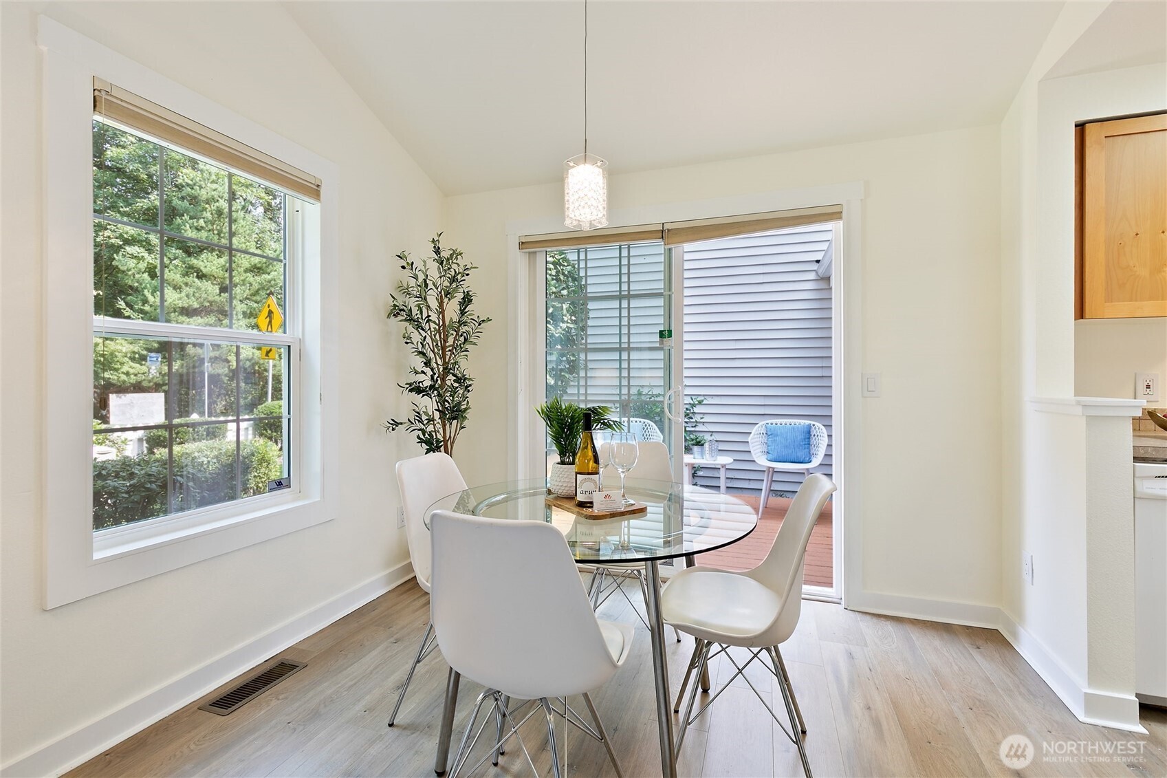10025 NE 129th Place , Kirkland, WA 98034