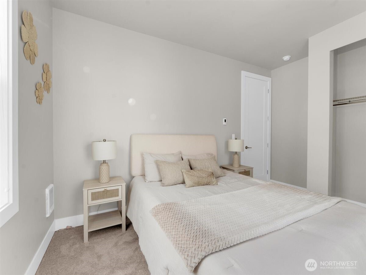 13657 SE 67th Lane #8H-3, Newcastle, WA 98059