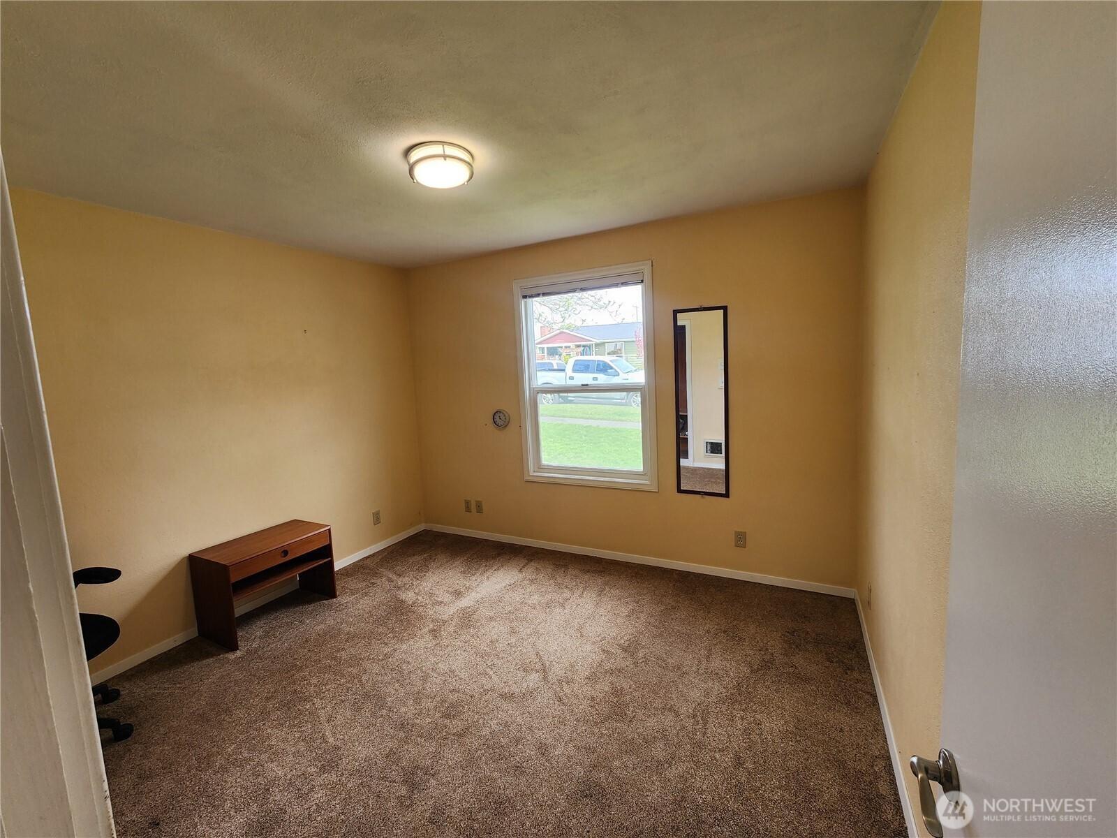 114 W 9 TH , Port Angeles, WA 98362