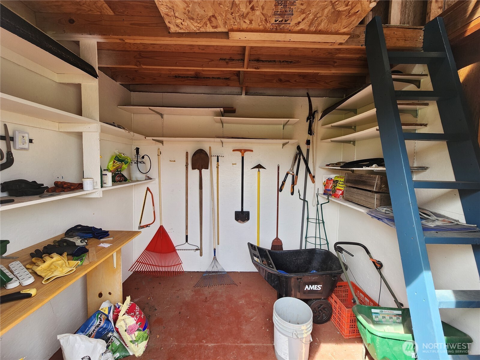 114 W 9 TH , Port Angeles, WA 98362