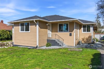 126 K Street NE, Auburn, WA 98002 - Photo 2