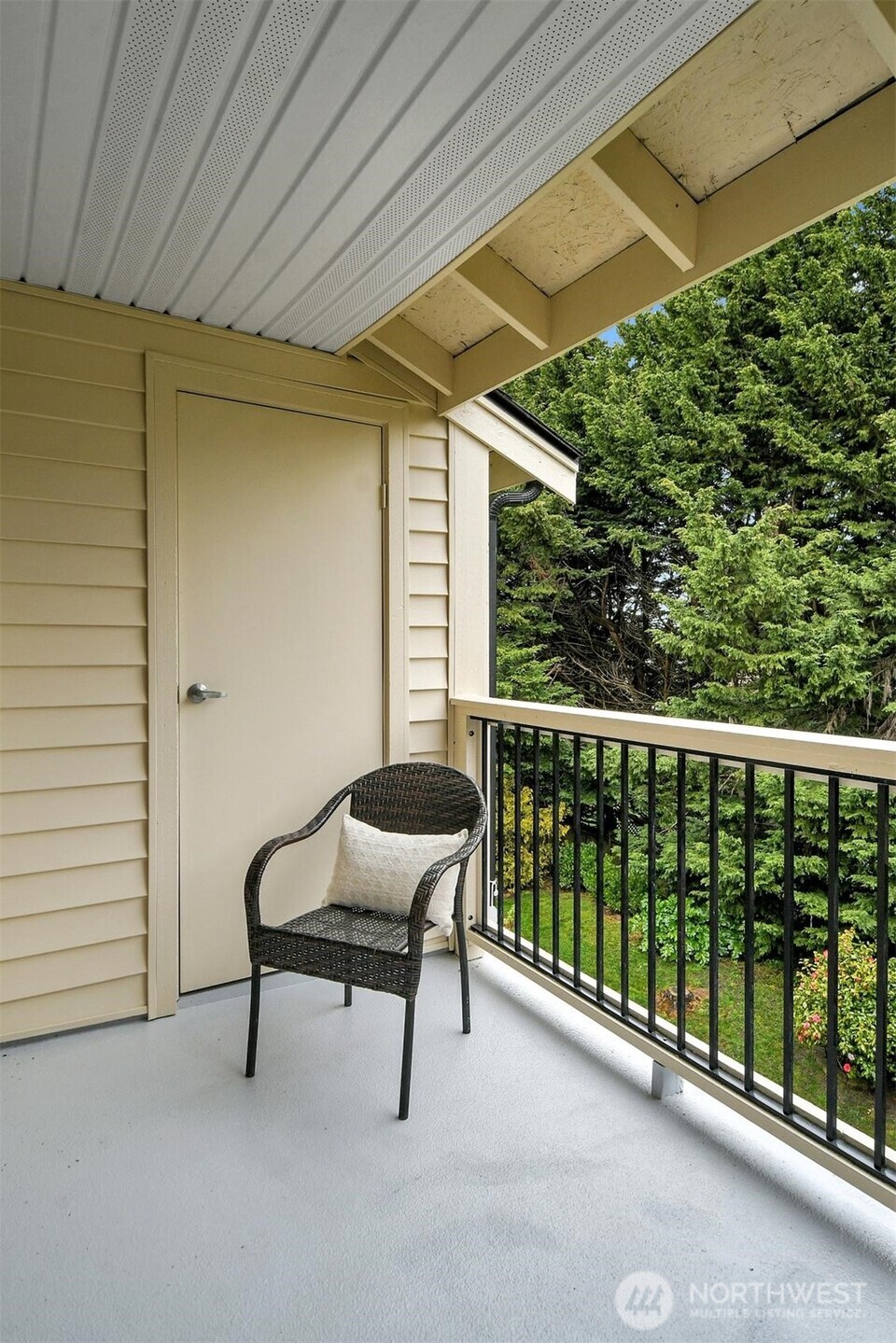 12404 E Gibson Road #B-304, Everett, WA 98204