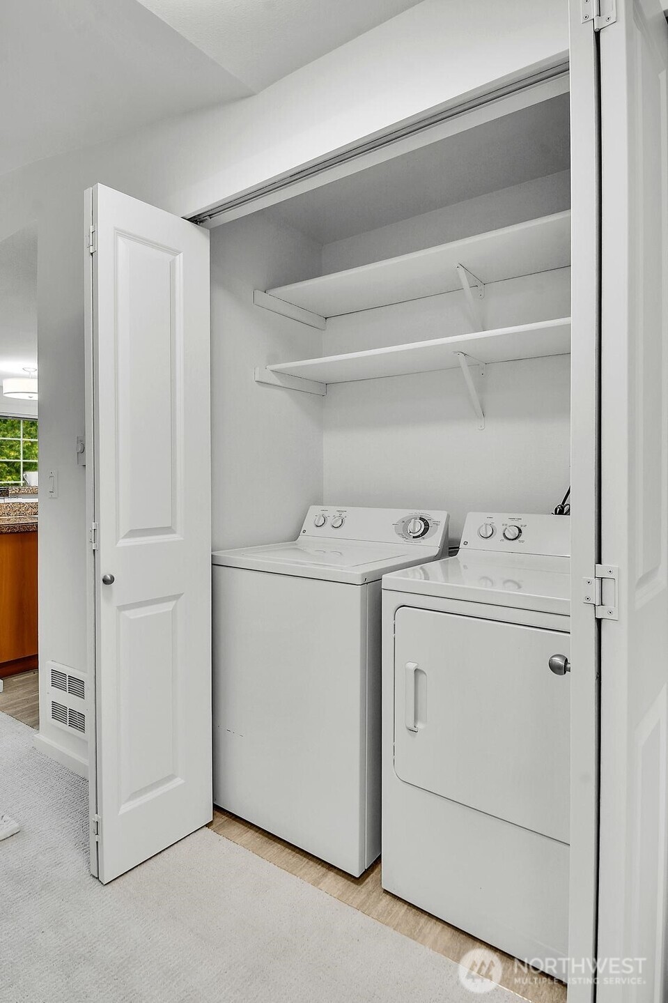 12404 E Gibson Road #B-304, Everett, WA 98204