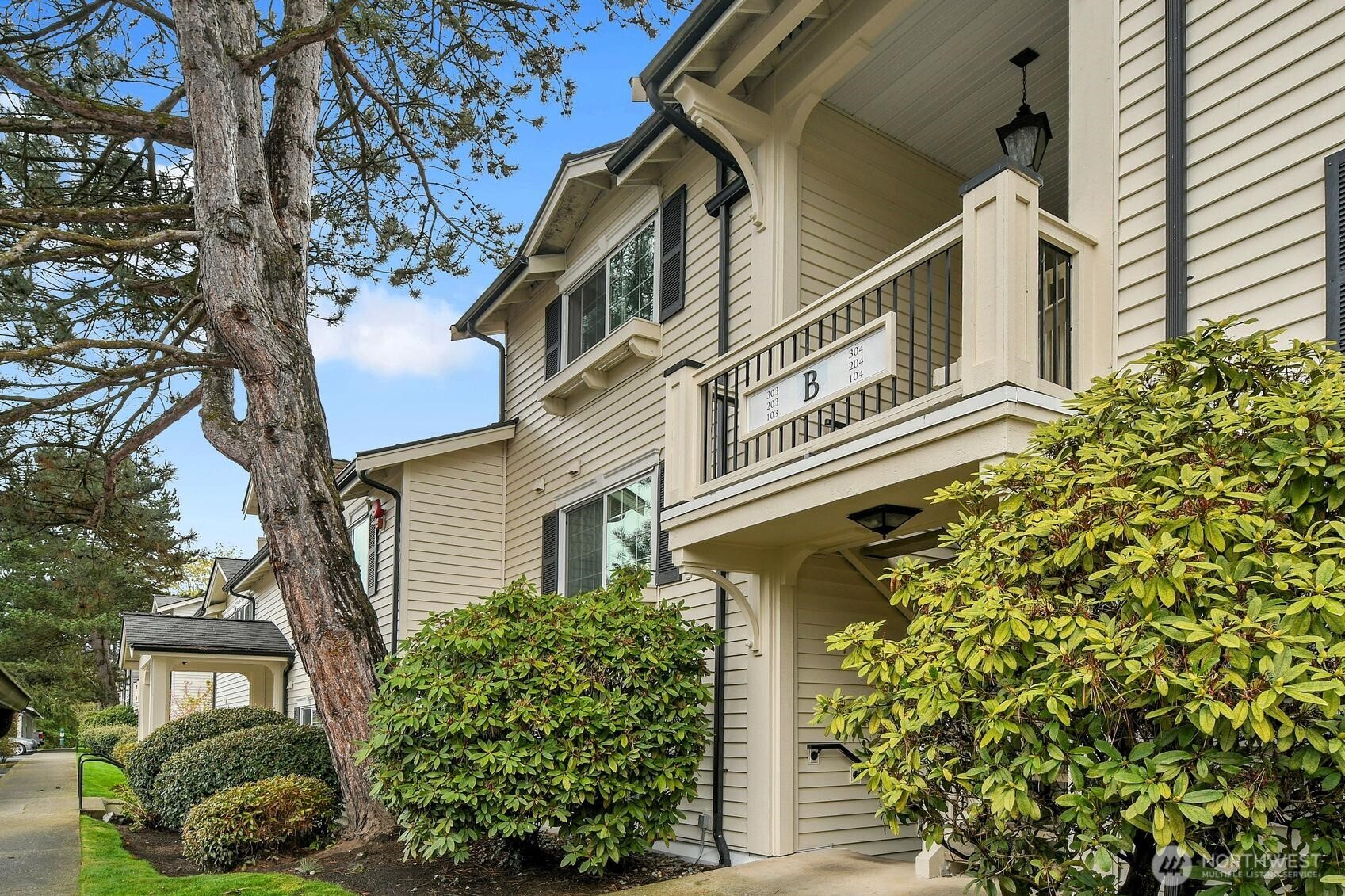 12404 E Gibson Road #B-304, Everett, WA 98204