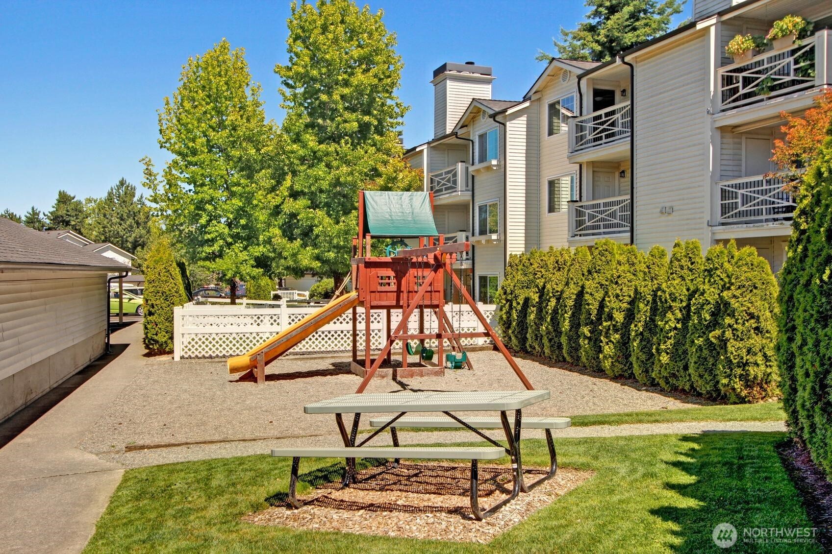 12404 E Gibson Road #B-304, Everett, WA 98204