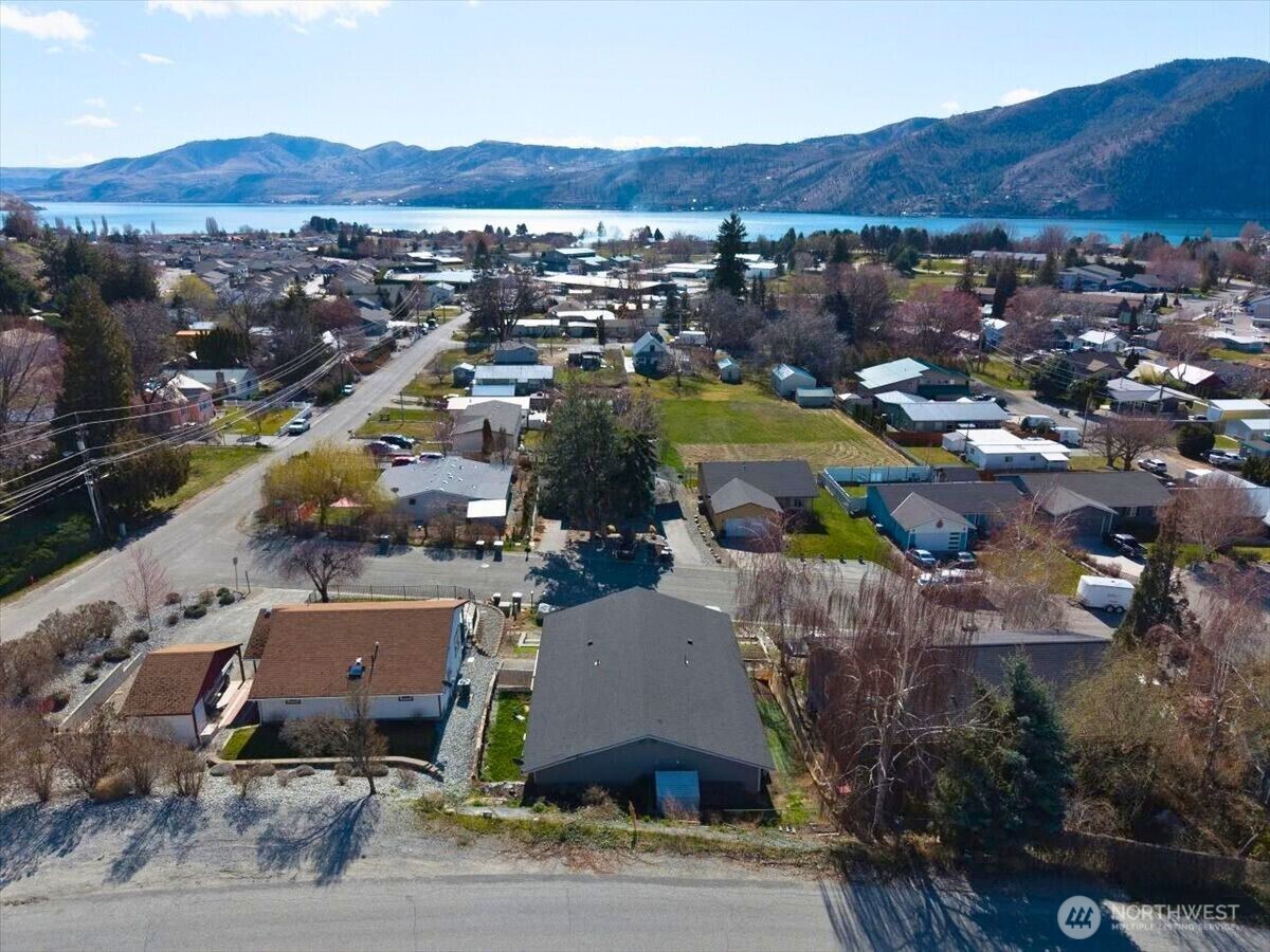 380 N Shore Court , Manson, WA 98831