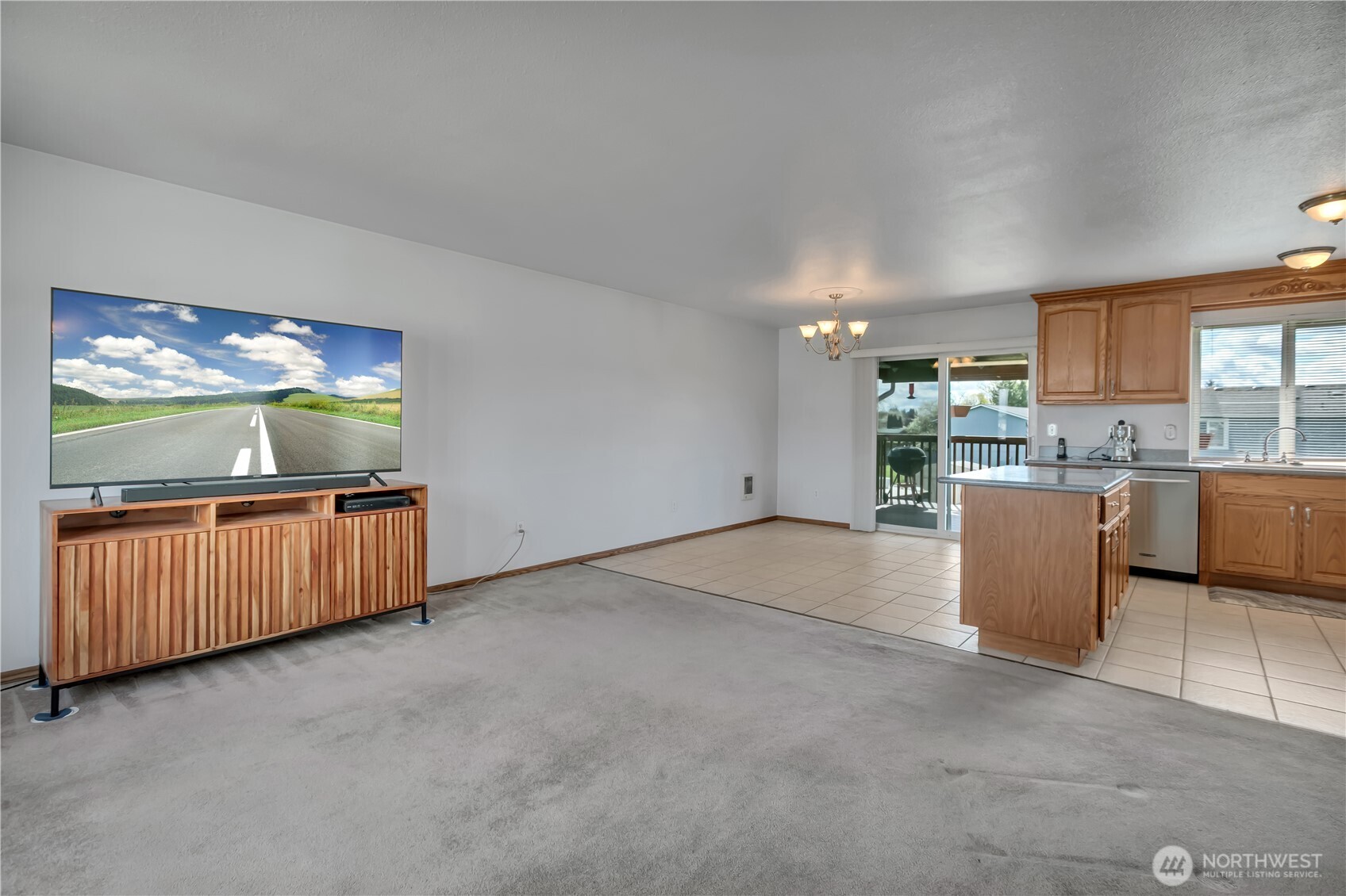 115 3rd Avenue NW, Pacific, WA 98047