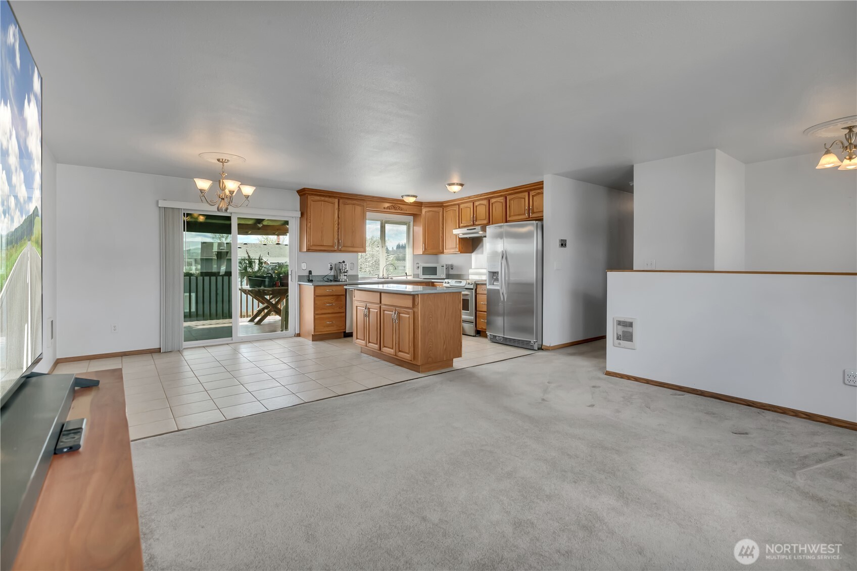 115 3rd Avenue NW, Pacific, WA 98047