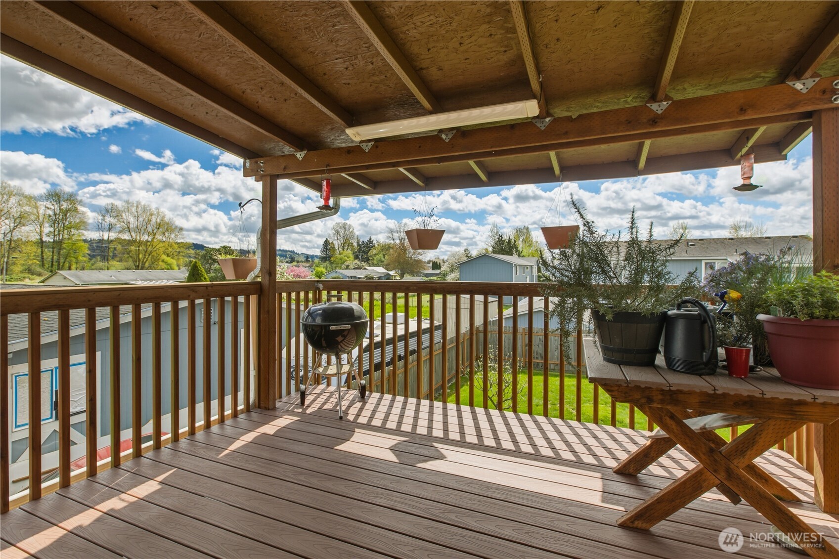 115 3rd Avenue NW, Pacific, WA 98047