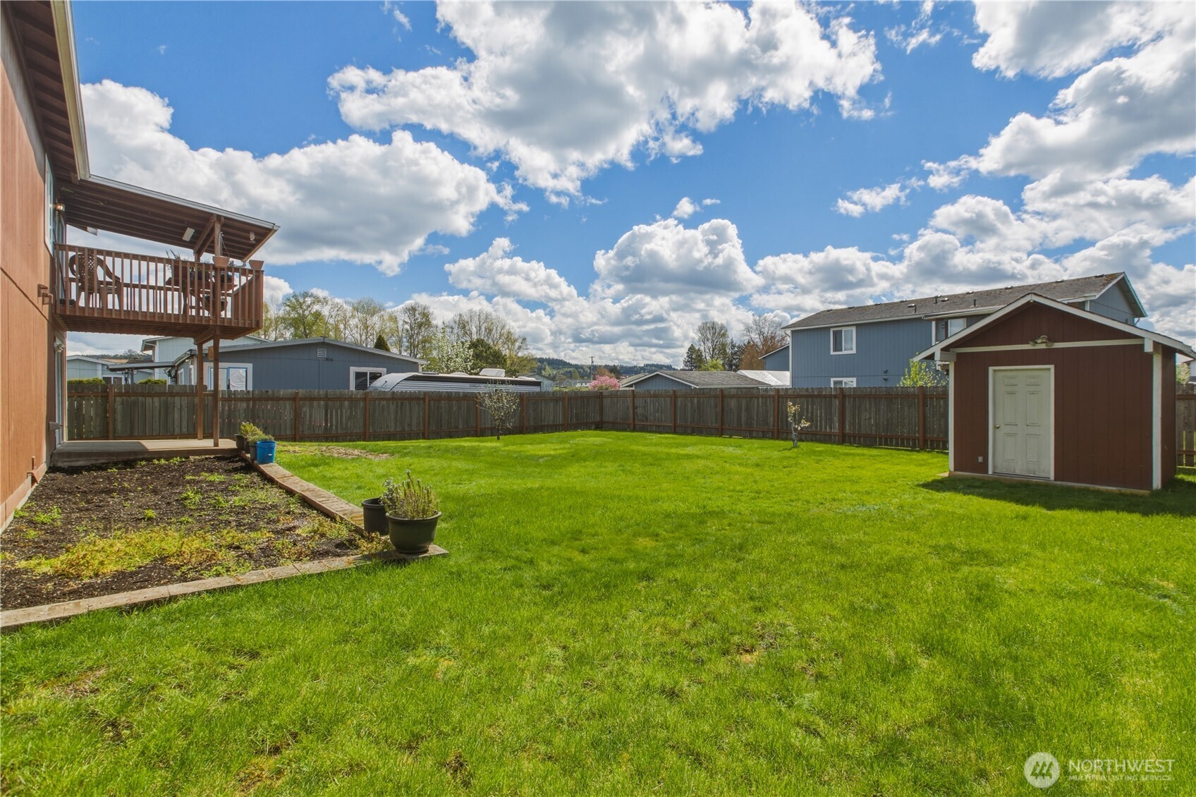 115 3rd Avenue NW, Pacific, WA 98047