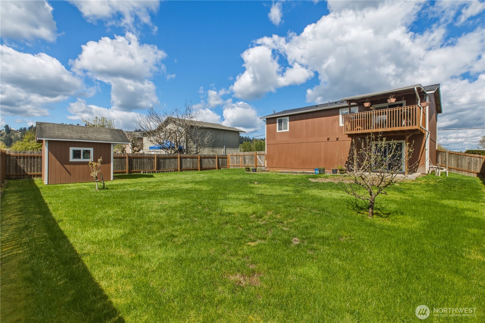 115 3rd Avenue NW, Pacific, WA 98047