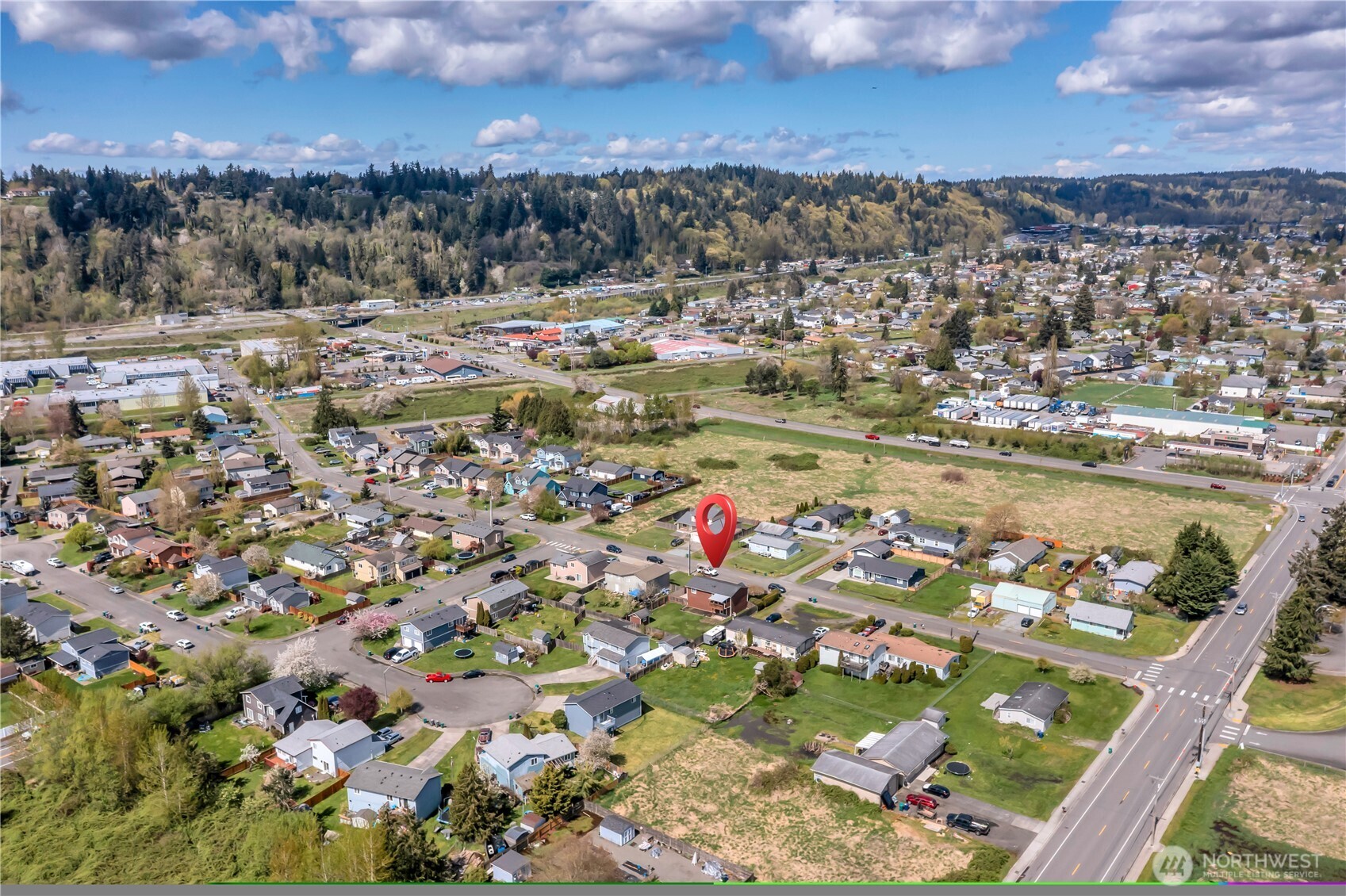 115 3rd Avenue NW, Pacific, WA 98047