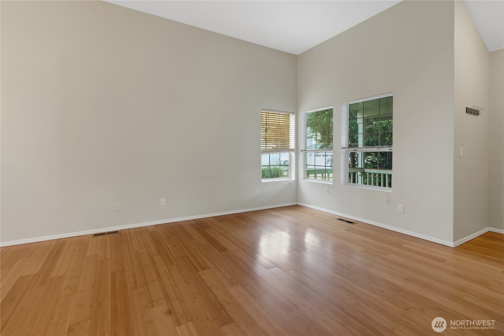 26407 118th Place SE, Kent, WA 98030