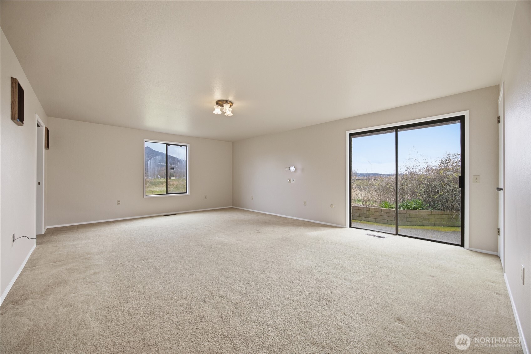 19188 Holmstrom Road , Mount Vernon, WA 98273