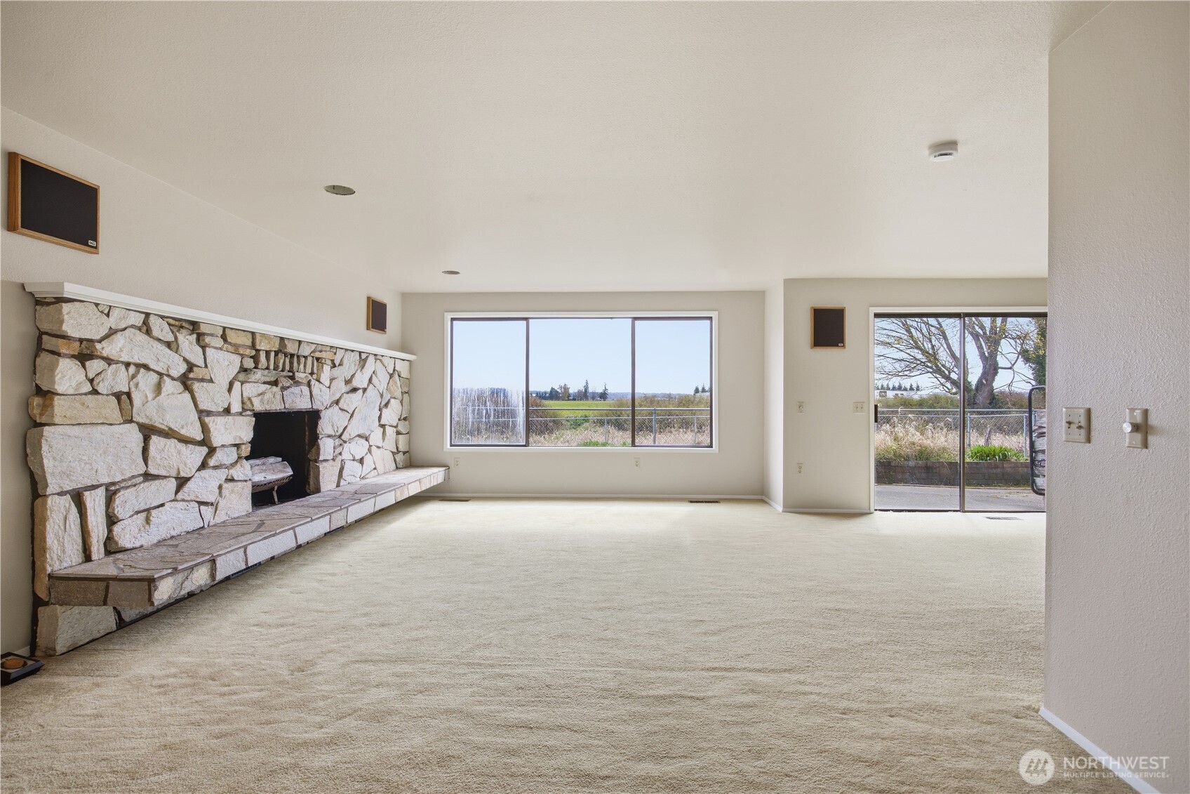19188 Holmstrom Road , Mount Vernon, WA 98273