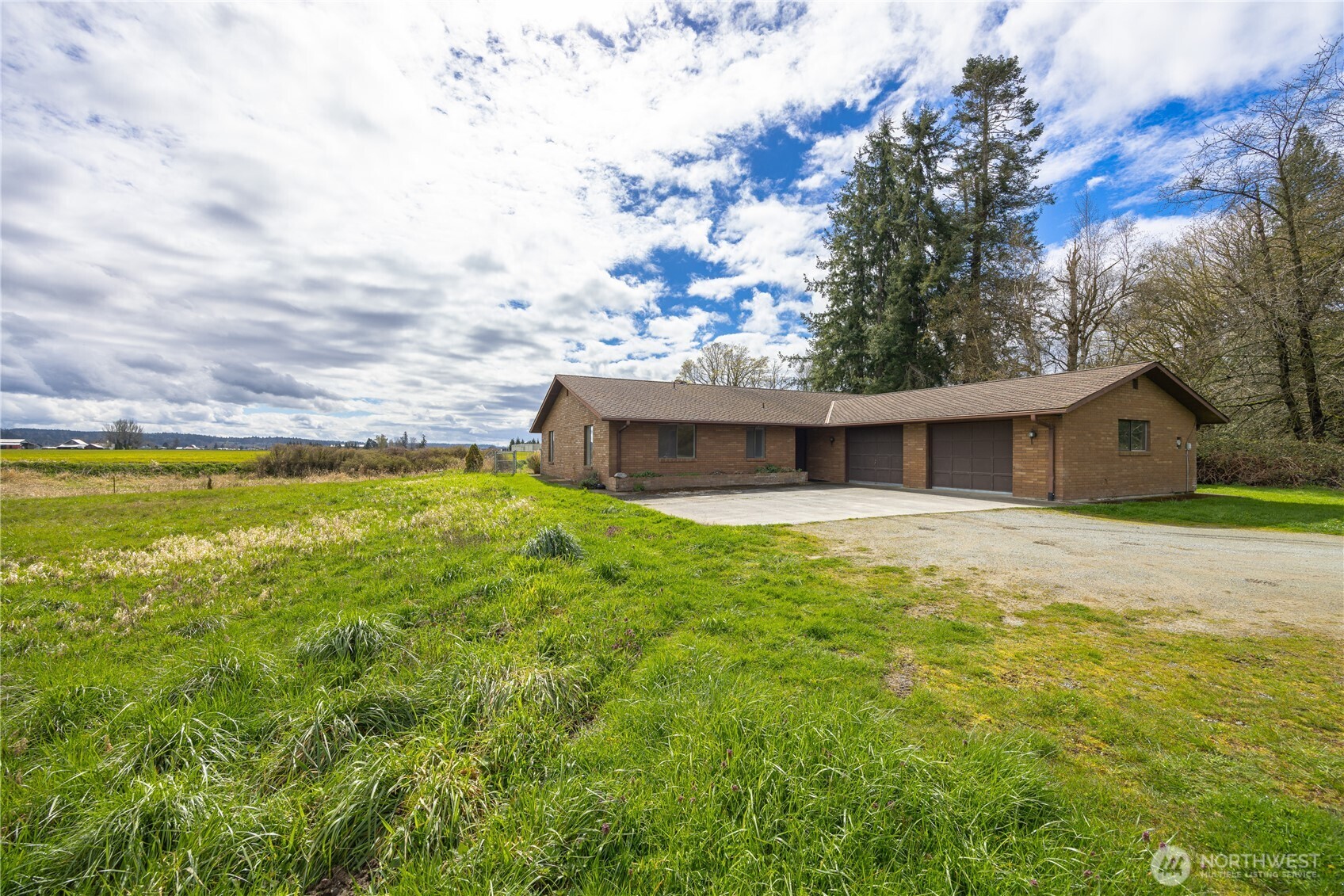 19188 Holmstrom Road , Mount Vernon, WA 98273